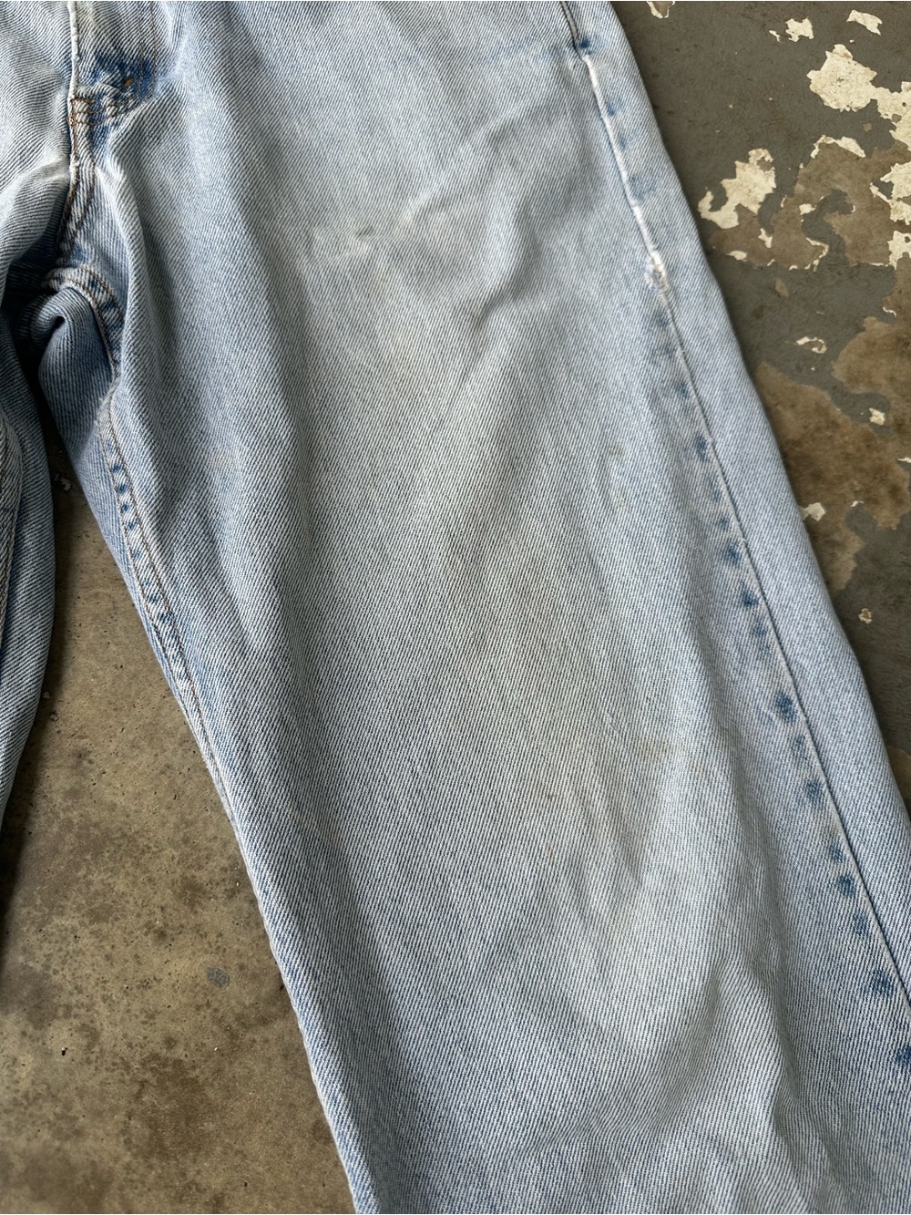 Vintage Levi’s Light Wash Men's Jeans - Classic Straight Fit - Picture 7 of 12